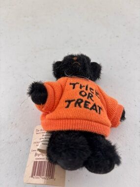 Boyds Bears Black Bear Wearing Orange "Trick or Treat" Sweatshirt Plush